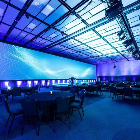 Four Points By Sheraton Levis Convention Centre Экстерьер фото
