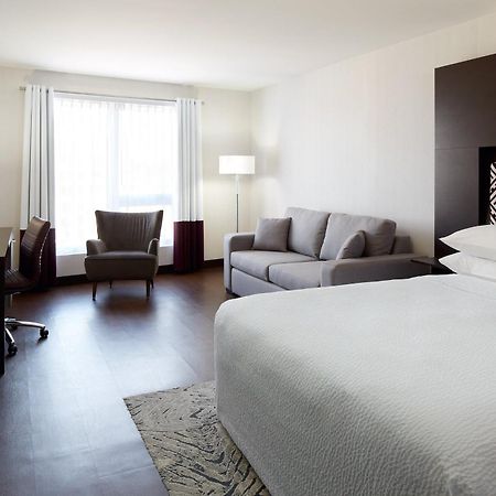 Four Points By Sheraton Levis Convention Centre Экстерьер фото