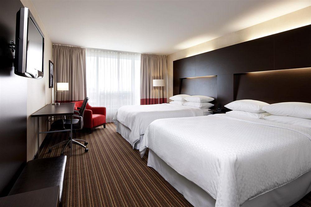 Four Points By Sheraton Levis Convention Centre Экстерьер фото
