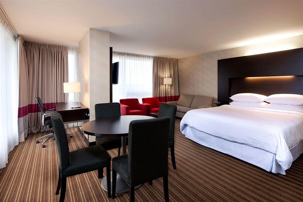 Four Points By Sheraton Levis Convention Centre Экстерьер фото