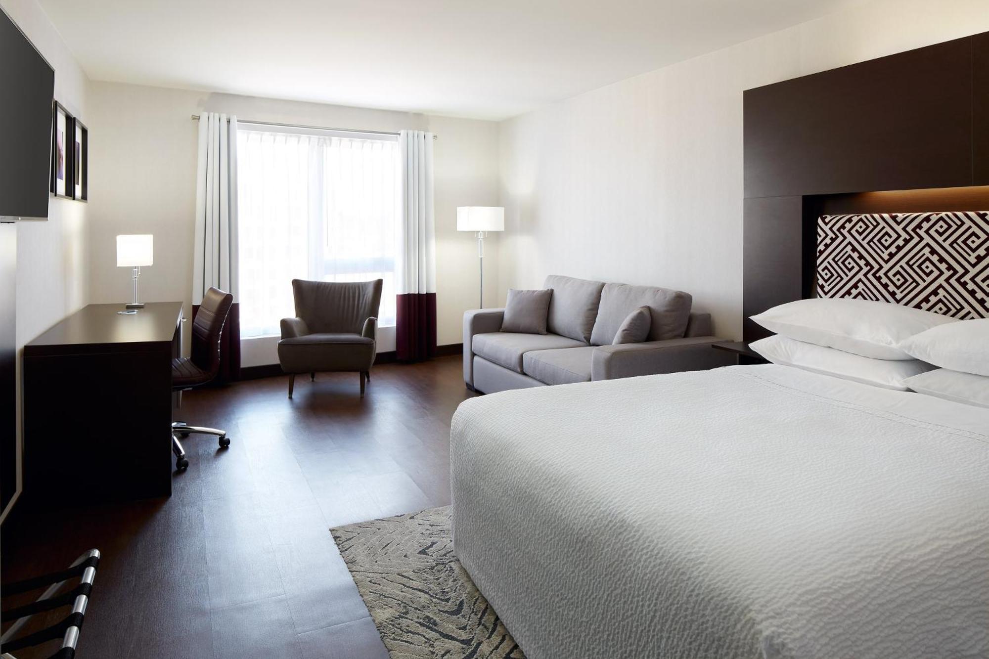 Four Points By Sheraton Levis Convention Centre Экстерьер фото