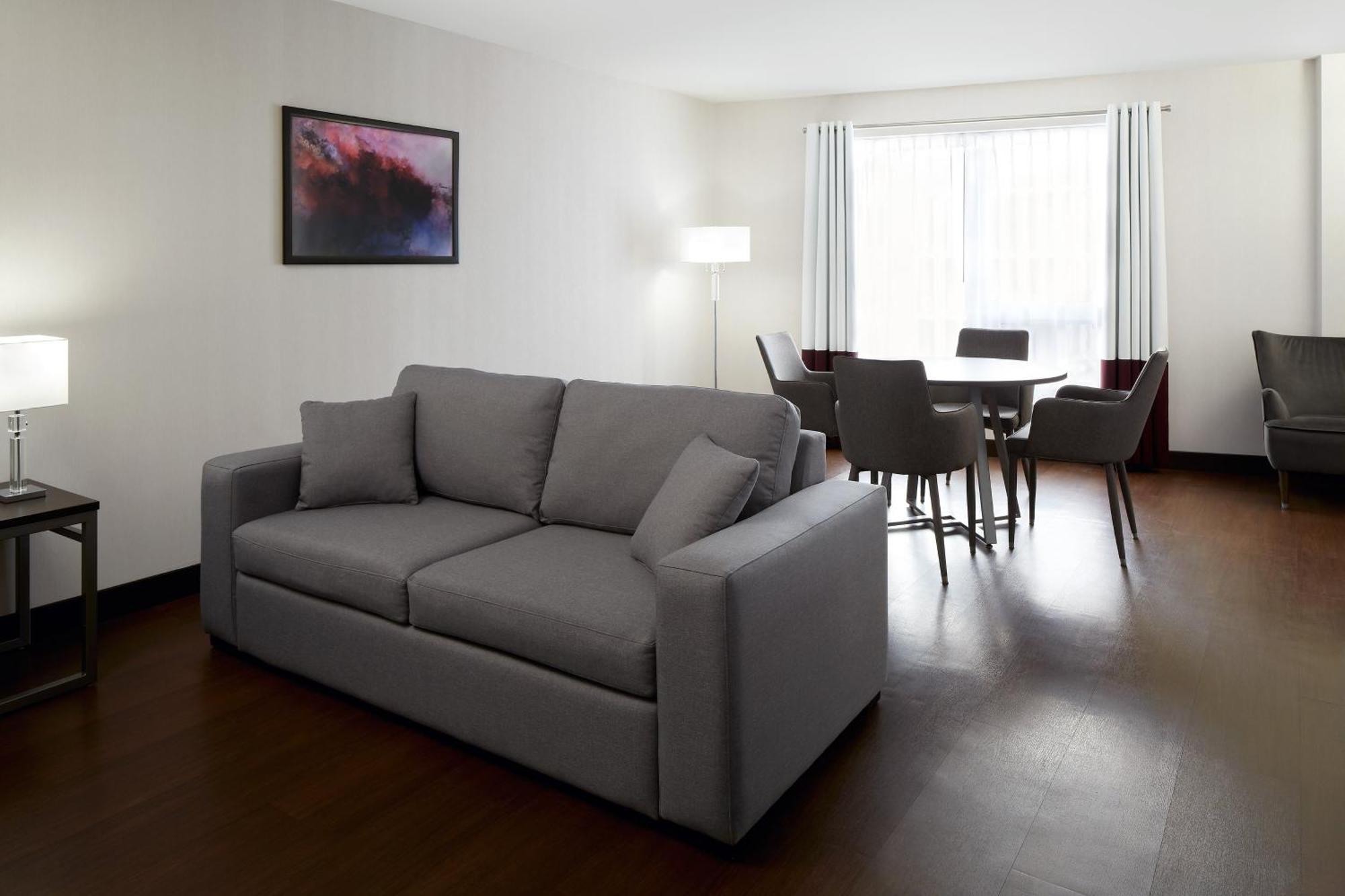 Four Points By Sheraton Levis Convention Centre Экстерьер фото