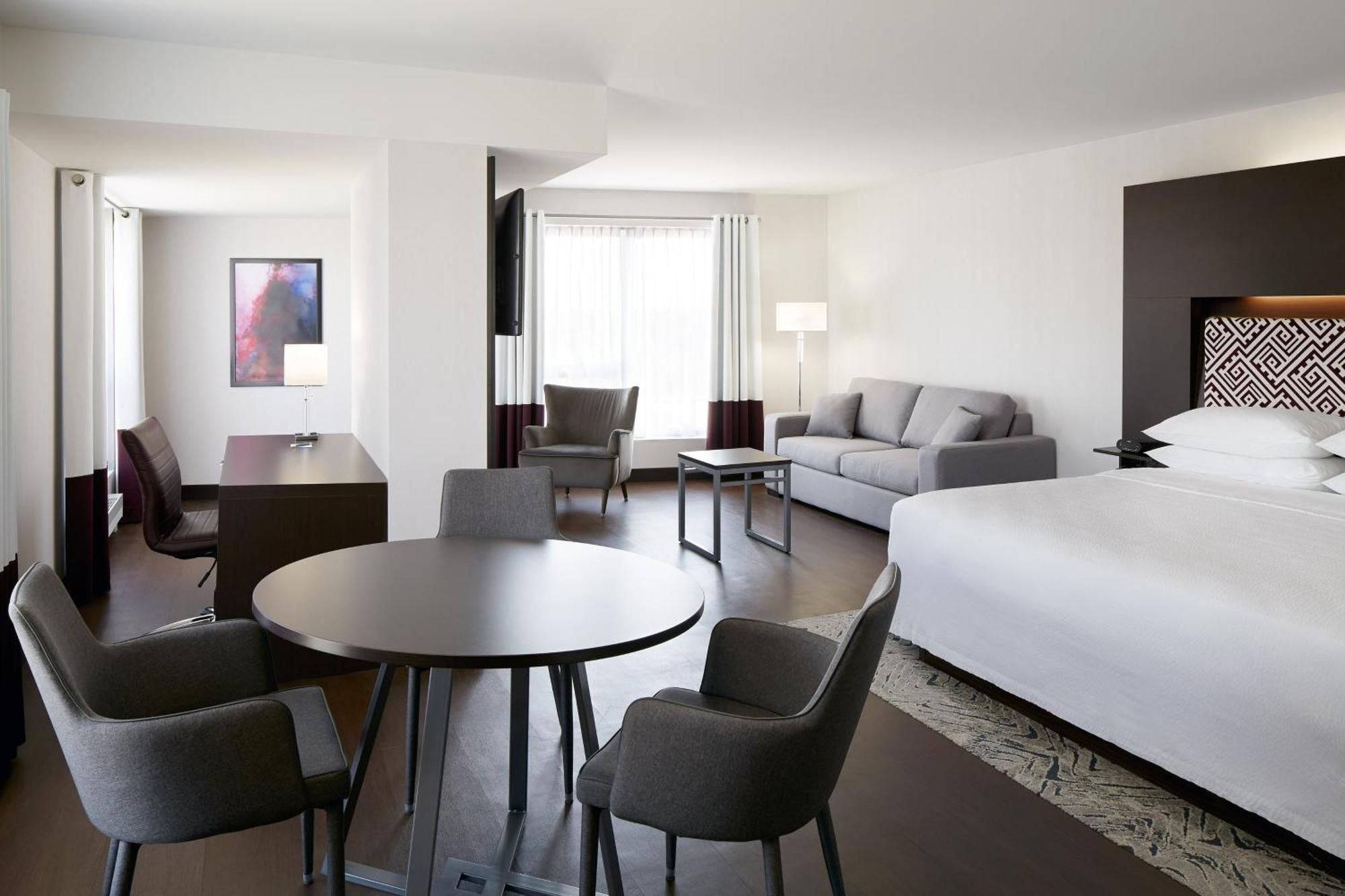 Four Points By Sheraton Levis Convention Centre Экстерьер фото