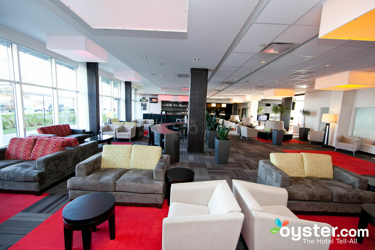 Four Points By Sheraton Levis Convention Centre Экстерьер фото