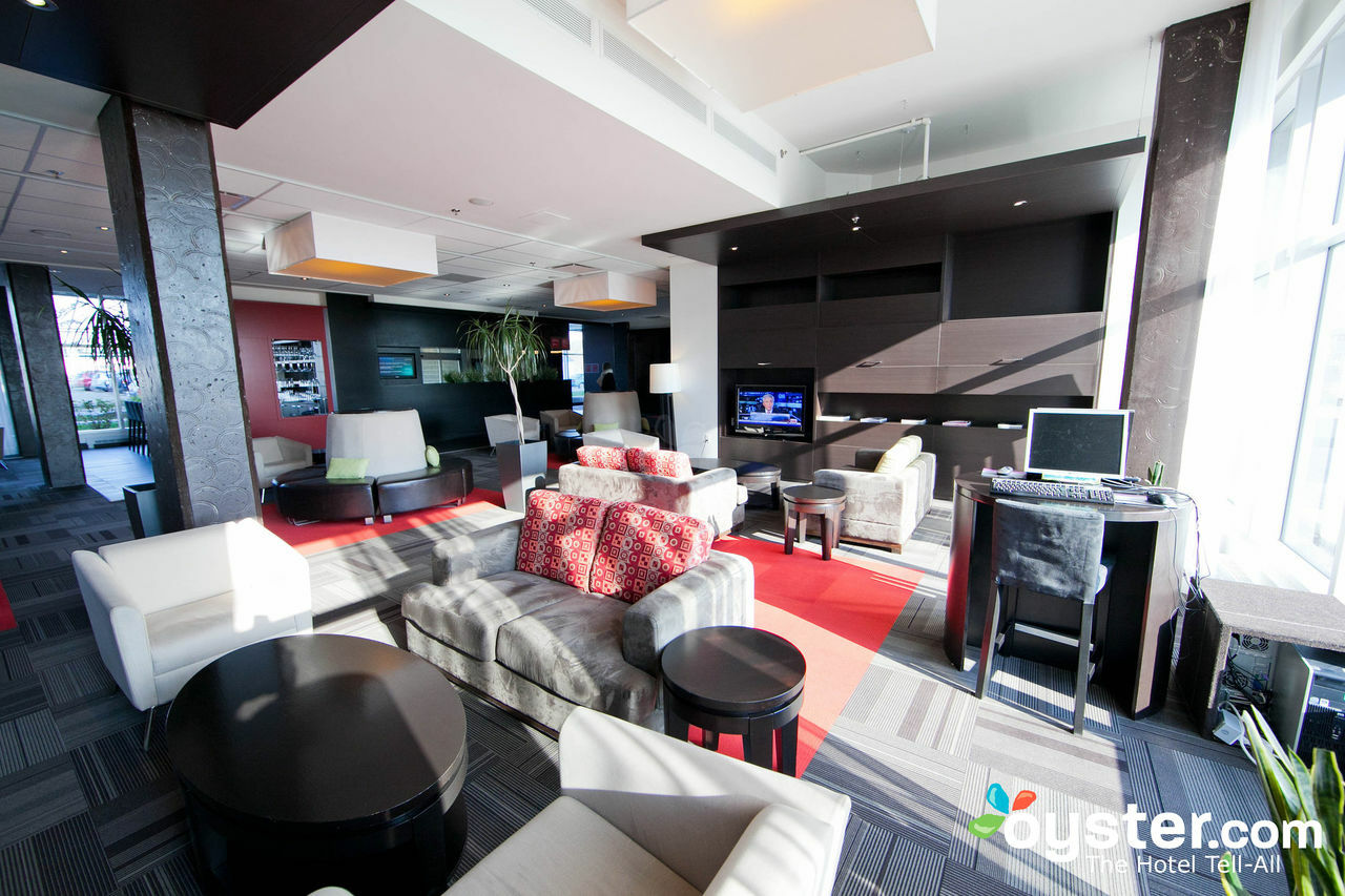 Four Points By Sheraton Levis Convention Centre Экстерьер фото